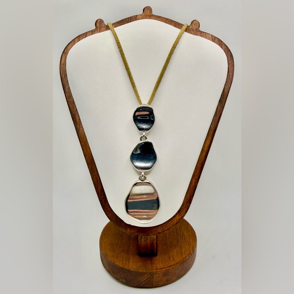 Minimalist Hammered Silver Tone Pendant Necklace Suede Cord